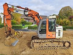 Hitachi ZX135US