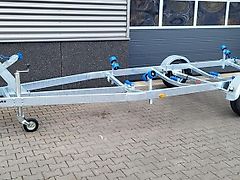 Vlemmix Bootsanhänger 6,3m 1800kg Trailer LED Winde Motorboot