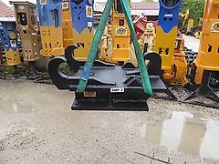 SMP - SW-Adapterplatte SMP 2 - gebohrt für Indeco 2000 + BRH 625 - SW-Aufnahme von oben, - Ident-Maße: 115-320-410-330-165 - Bagger: 12t-24t